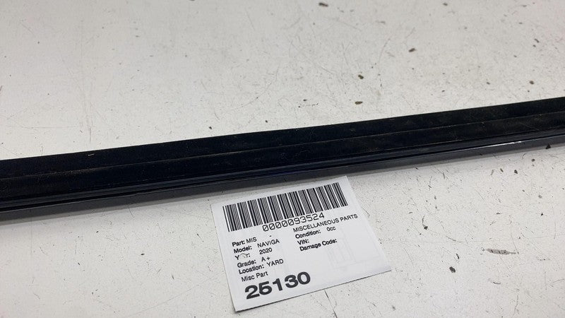 ⭕ 18-21 Lincoln Navigator Rear Left Side Door Window Belt Molding Chro