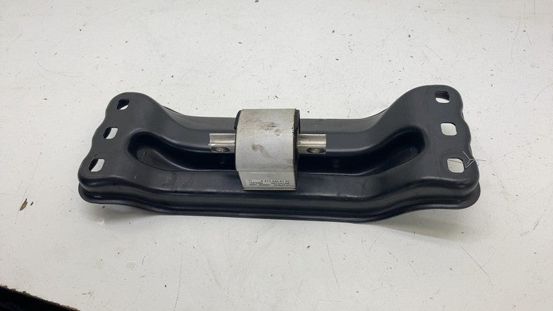 A2132406100 ⭕ 18-23 Mercedes-Benz C300 W205 Transmission Crossmember Bracket A2132400702