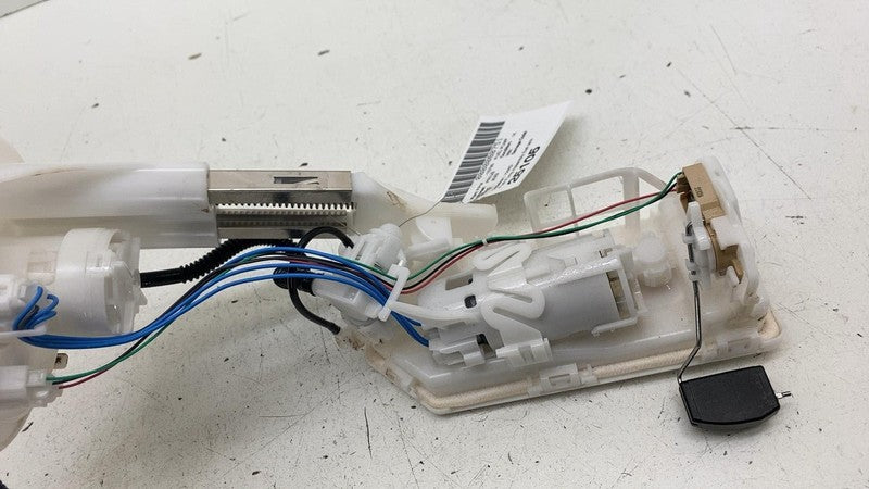 ⭕ 2023 2024 Toyota Prius Fuel Gas Tank Pump Sending Unit Assembly 7702