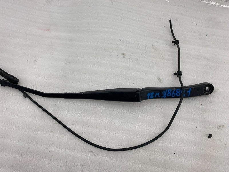 107672900B ⭕ 2017-2022 Tesla Model 3 Front Windshield Wiper Arm & Blade Right 1076729-00-B
