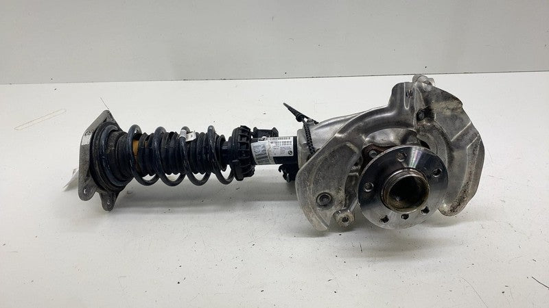 ⭕14-20 BMW i3 I01 Front Front Right Spindle Knuckle w/ Strut Shock Absorber Assy