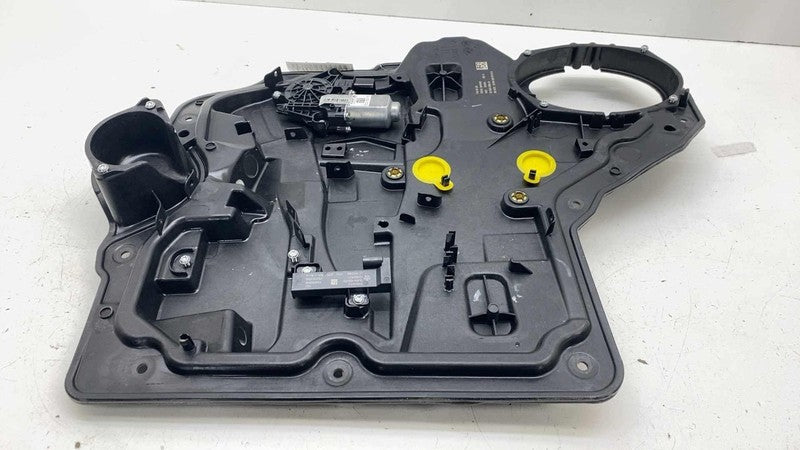 ⭕ 2017-2025 Chrysler Pacifica Rear Left Door Window Regulator & Motor 