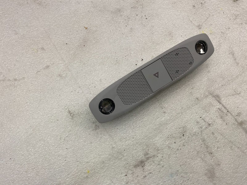 109257300M ⭕ 17-23 Model 3 Front Overhead Console Dome Reading Map Light Lamp 1092573-00-M