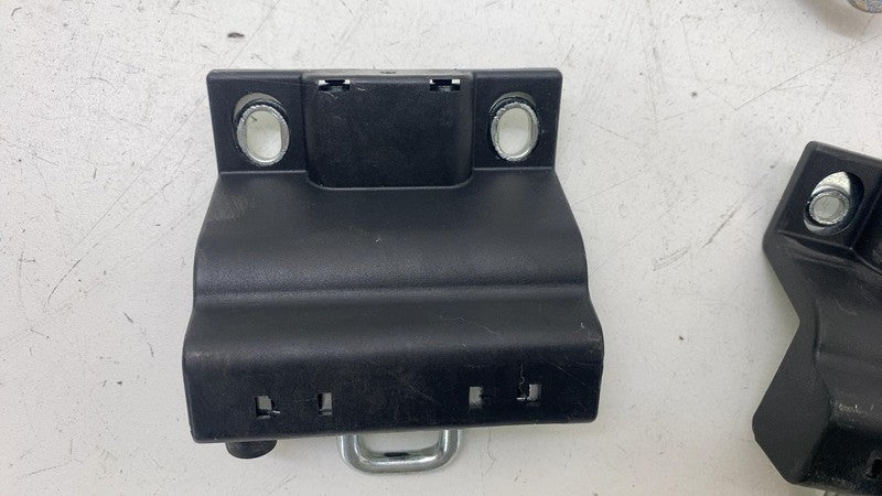 B8050521 ⭕ 2021 Ram ProMaster 2500 Rear Passenger Side Sliding Door Latch Striker Right