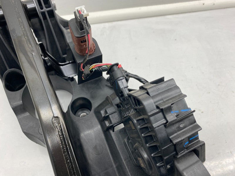 ⭕ 2020-2024 Tesla Model Y Accelerator and Brake Pedal Pad Assembly 118