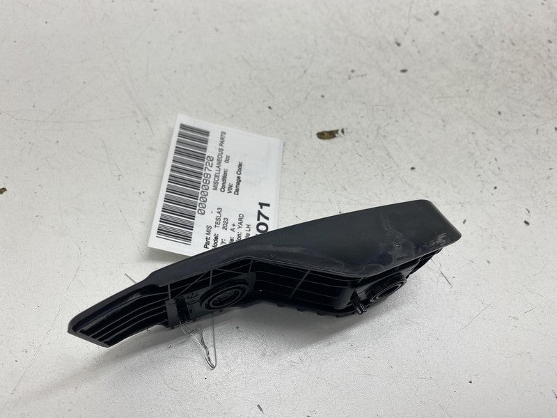 ⭕ 17-23 Tesla Model 3 Rear Left Taillight Tail Lamp Mount Bracket 1083