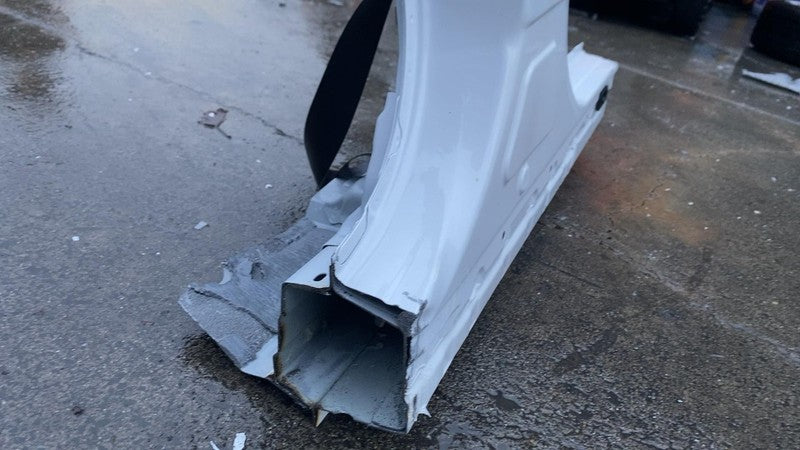 ⭕ 2023-2025 Toyota Prius Passenger Side Center B-Pillar Body Frame Cut