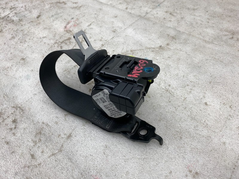 1089186 05 D 16-20 Model X Rear Left or Right 2nd Row Seat Seat Belt & Retractor 1089186-05-D