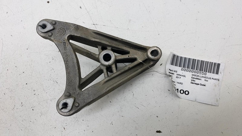 04627047AA ⭕ 2012-2017 Jeep Wrangler Engine Alternator Generator Mount Bracket 04627047AA