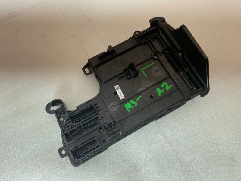 156745500C ⭕ 2017-2023 Model 3 Left Low Voltage Controller Body Control Module 1567455-00-C