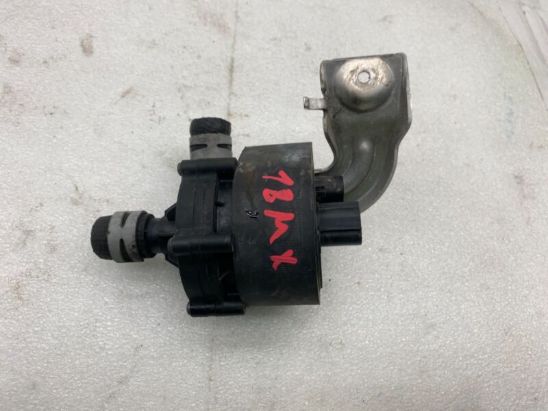 2016-2020 Tesla Model X MX Cooling System Auxiliary Coolant Water Pump Assembly
