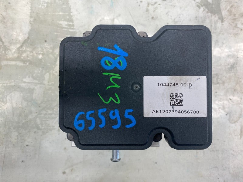1044745 00 B ⭕17-23 Tesla Model 3 Y Anti-Lock Brake System ABS Pump Module Unit 1044745-00-B