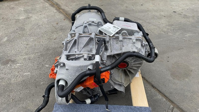 1120990 00 H 2020-2024 Tesla Model Y MY Rear Drive Unit Engine Electric Motor Low Current 3DU