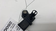 ⭕ 2021 BMW 530e G30 Air Intake Engine Manifold Map Pressure Sensor 863790001 OEM