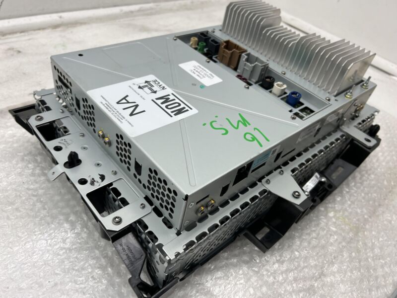 1447934 00 E ⭕16-20 Tesla Model S X Media Control MCU Infotainment & Speedometer 1451809-80-H