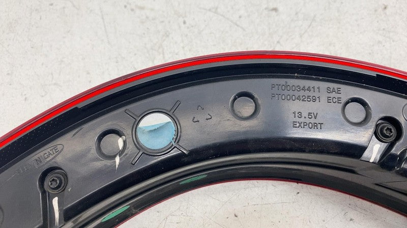 ⭕ 22-24 Rivian EDV-700 Rear Passenger Side Upper LED Tail Light Right 