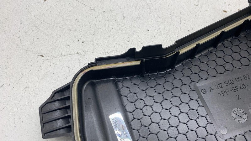 A 212 540 00 82 ⭕ 10-16 Benz E-Class E350 W212 Fuse Box Cover Panel Upper Housing A2125400082