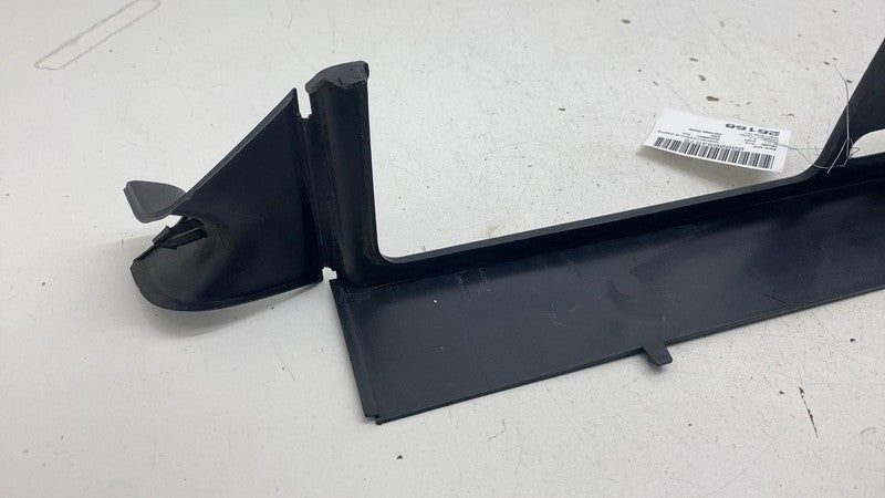 ⭕ 2022 Rivian EDV-700 Amazon Van Rear Right Tail Lamp Taillight Cover 