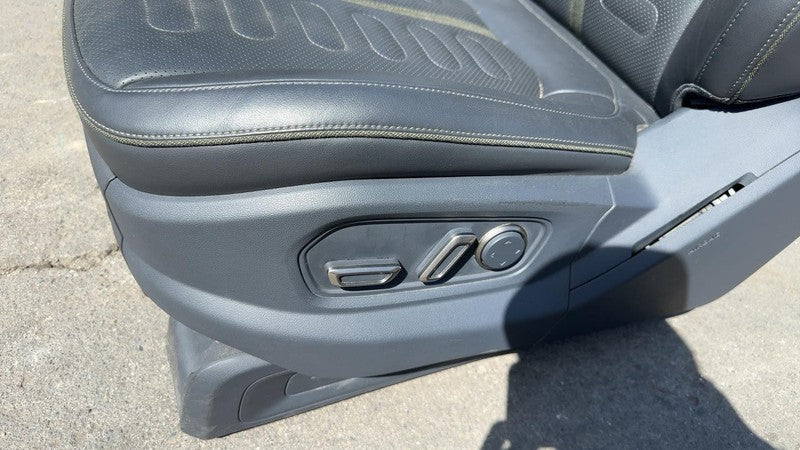 ⭕22-25 Rivian R1T R1S Front Driver Side 1st Row Seat Black Mountain Leather Left