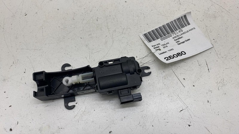 1115332-00-B ⭕ 16-24 Model X Front Driver Door Lock Latch Release Actuator Left 1115332-00-B