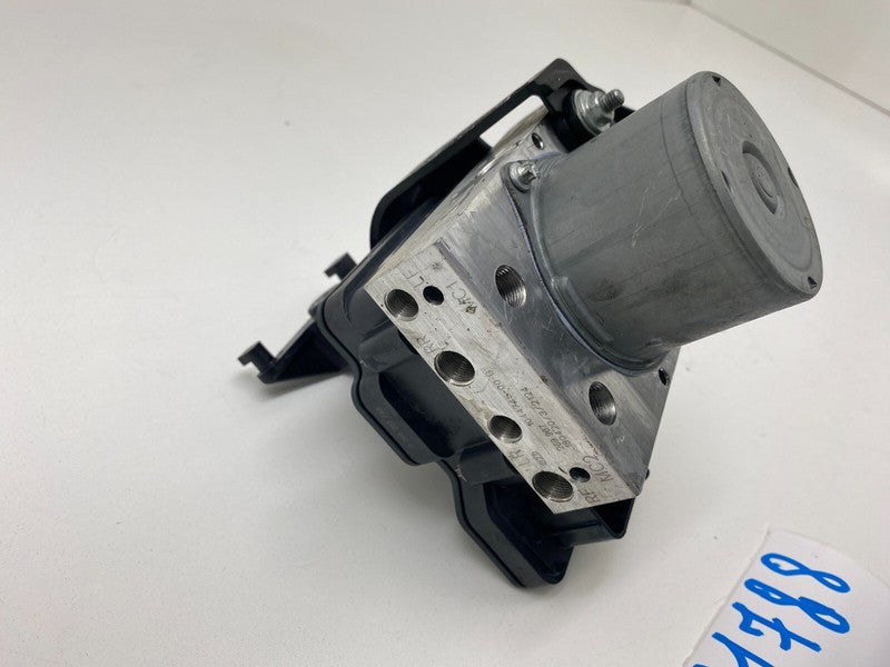 1044745 00 B ⭕ 20-23 Tesla Model Y Anti-Lock ABS Brake System Pump Unit Module 1044745-00-B