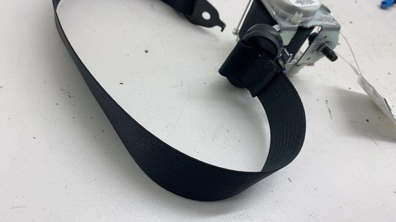 ⭕18-21 Lincoln Navigator Rear 2nd Row Left Seat Belt & Retractor JL1B-