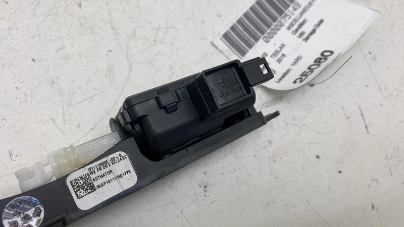 1115332-00-B ⭕ 16-24 Model X Front Driver Door Lock Latch Release Actuator Left 1115332-00-B