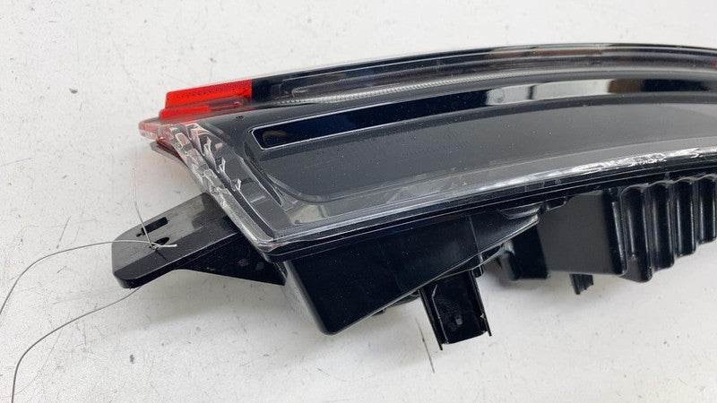 1712514-00-D ⭕24 25 Model 3 Rear Right Lower Bumper Taillight Lamp LED Reflector 1712514-00-D