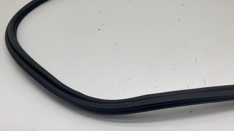 ⭕24-25 Model 3 Rear Trunk Liftgate Decklid Weatherstrip Rubber Seal 17
