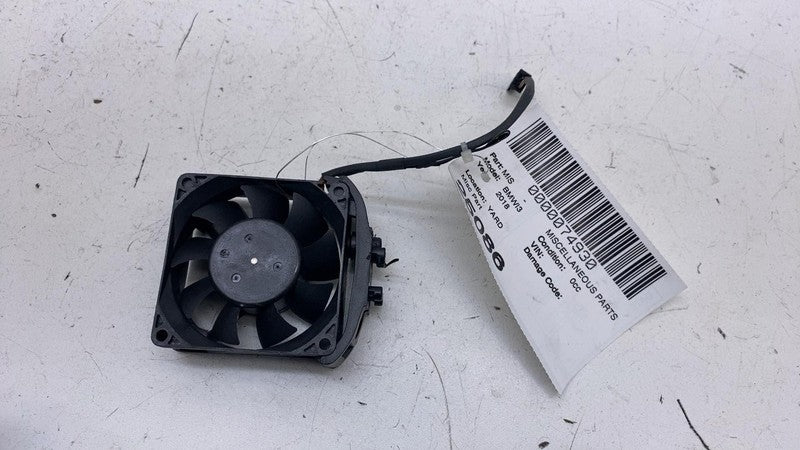 6983075 ⭕ 2014-2021 BMW i3 I01 Rear Trunk Amplifier Cooling Fan Blower Unit OEM 6983075