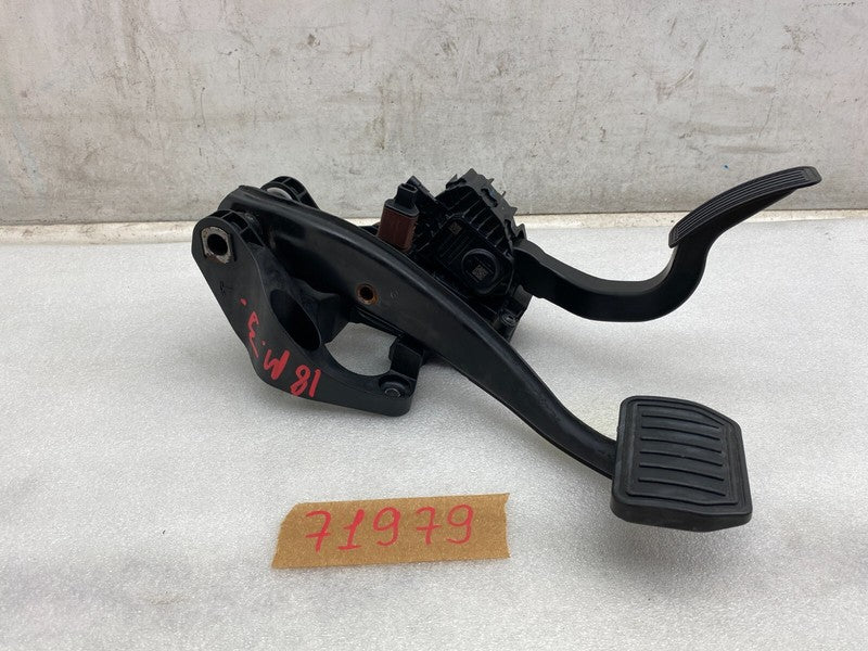 104469100D ⭕ 2017-2023 Model 3 Accelerator and Brake Foot Pedal w/ Switch Base 1044691-00-D