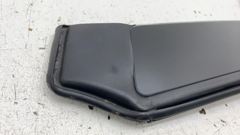 106910400D ⭕ 21-23 Tesla Model X Right B-Pillar Applique Trim Molding & Seal 1614250-00-E