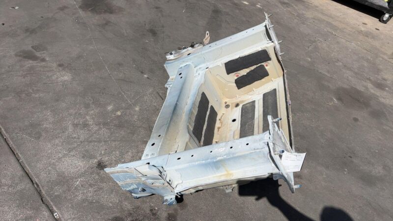 ⭕ 2017-2023 Tesla Model 3 Rear Tail Panel Bucket + Upper & Lower Rail Structural