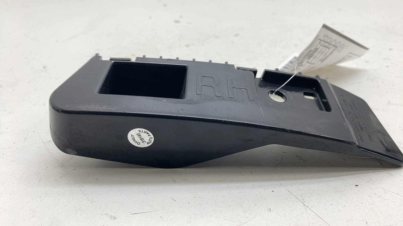 ⭕ 17-23 Model 3 Rear Right Bumper Taillamp Taillight Mount Bracket 108