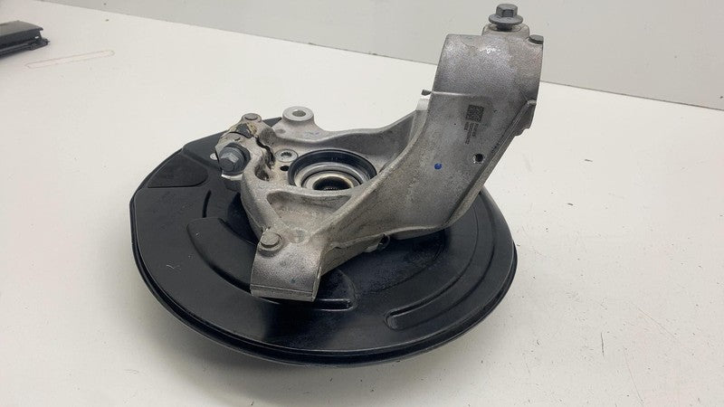 32373455 ⭕21-23 Polestar 2 Front Right Spindle Knuckle w/ Wheel Hub & Shield AWD 31681838