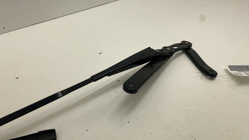 ⭕ 2022 Mercedes EQS 450+ Front Right Windshield Wiper Arm & Blade RH A