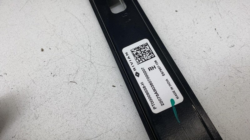 PT00009558H 2022-2024 Rivian R1T R1S Front Passenger Door Window Regulator & Motor Right OEM