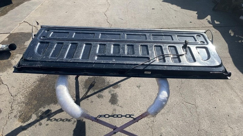 2015-2019 CHEVY SILVERADO 1500 TRUNK LID TAILGATE W/ CAMERA OEM Lid Bl
