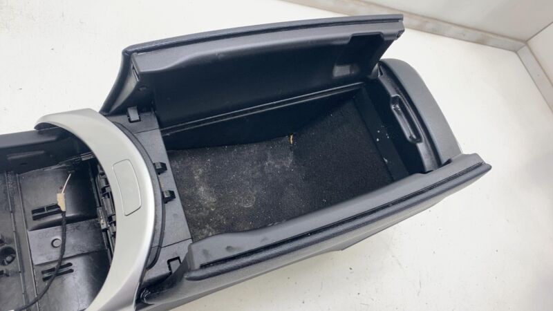 A2055406865 ⭕ 15-21 Mercedes C-Class C300 C250 Lower Center Console w/ Armrest A2055406865
