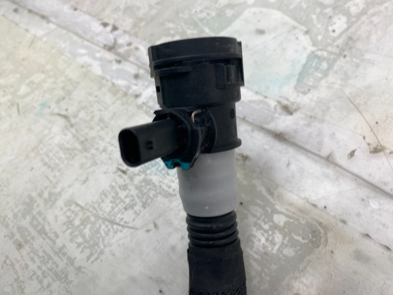 107759200D ⭕17-23 Model 3 Front Pump to Tunnel Radiator Coolant Hose Pipe Tube 1077592-00-D