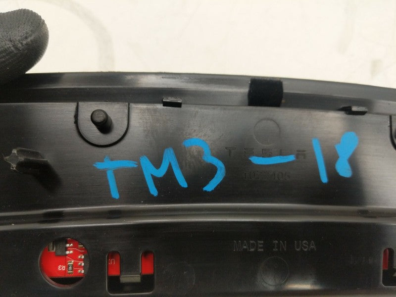 1077405 00 E ⭕ 2017-2022 Tesla Model 3 Rear Package Tray Lamp Inner 3rd Brake Stop Light Assy
