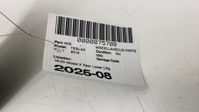 1035993-00-D ⭕ 16-20 Model X Rear Lower Liftgate Trunk Sill Molding Panel Trim 1035993-00-D