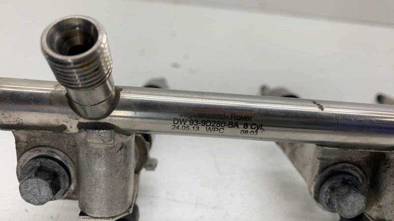DW939G802AA ⭕ 14-17 Range Rover Sport Driver Side Fuel Rail w/ Injector Left DW93-9G802-AA
