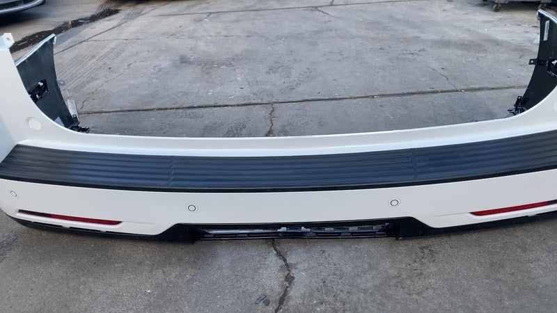 ⭕ 2018 2019 2020 2021 Lincoln Navigator Rear Bumper Cover Panel White 
