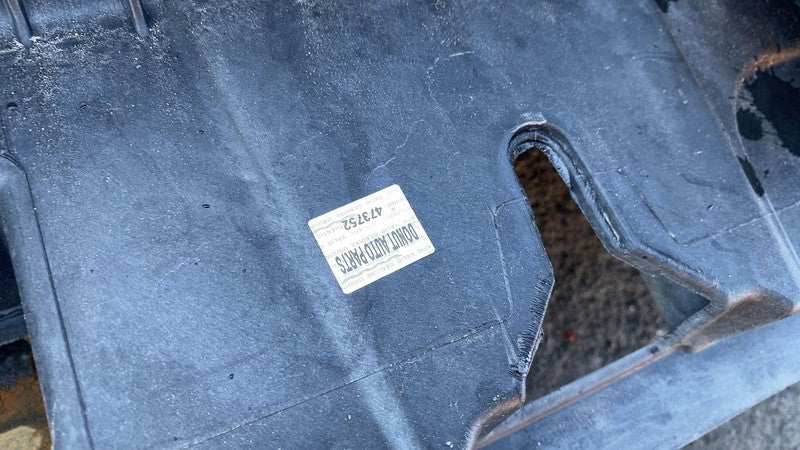 A1666900210 2012-2019 Mercedes-Benz GLE350 Right Running Board Step Mount Support Bracket RH