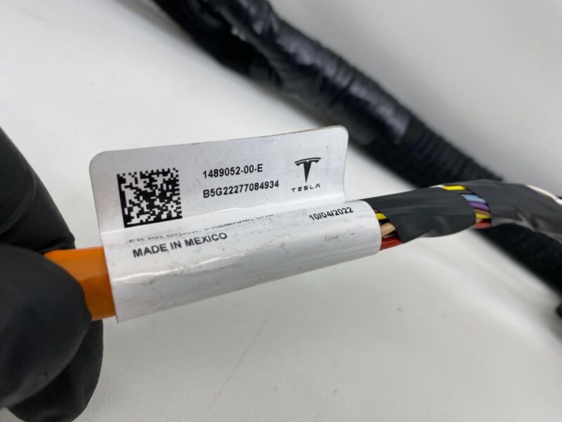 148905200E ⭕ 2020-2023 Model Y Front Right Door Wiring Harness Cable Wire Loom 1616483-01-A