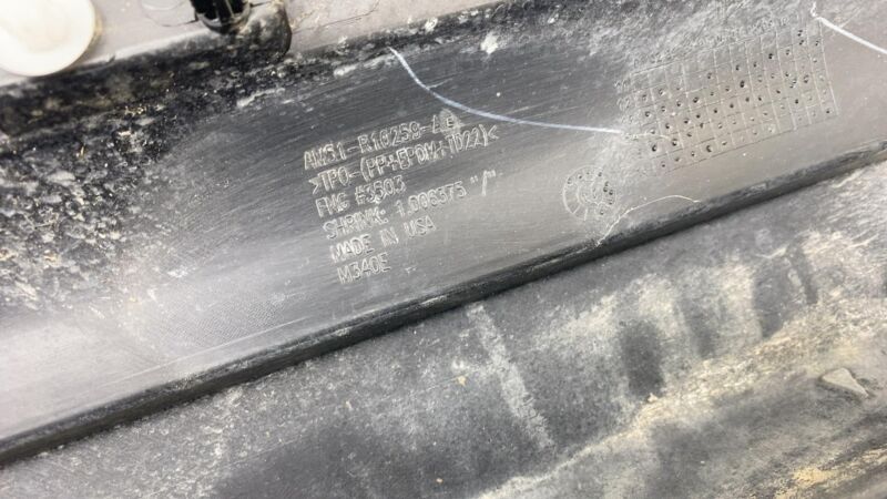 AM51R10259AE 2013-2018 Ford C-Max Driver Side Front Rocker Panel Molding Trim Panel Left OEM