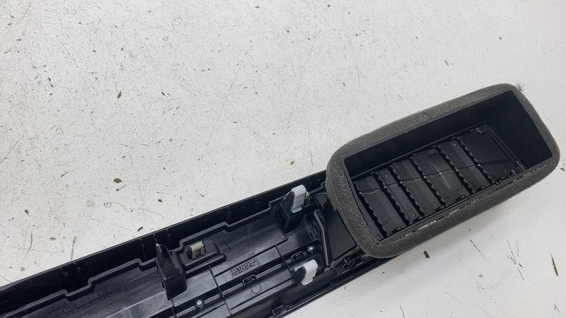 97401CV000 2022-2024 Kia EV6 Dash Dashboard Center & Right Side A/C Air Vent Grille Panel