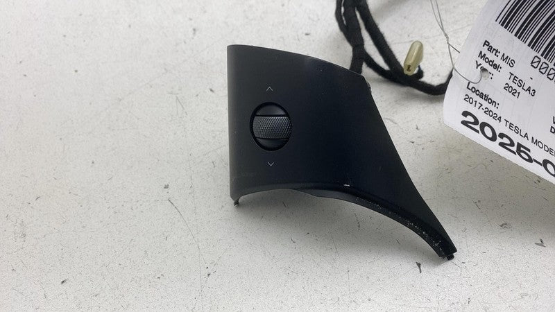 2017-2024 Tesla Model 3 Y Steering Wheel Trim Function Control & Module ECU Assy