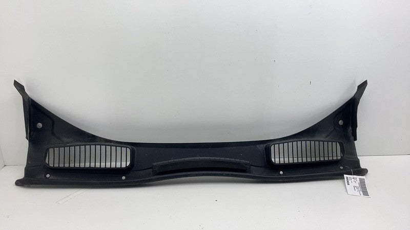 DM51R02216AB 2013-2018 Ford C-Max Front Windshield Wiper Cowl Vent Trim Panel Cover Assembly